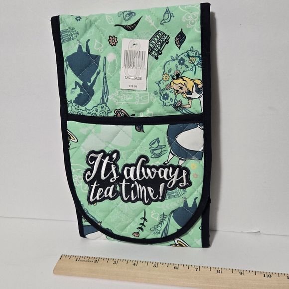 NWT Disney Alice in Wonderland Quilted Double Potholder Pot Holder Oven Mitt - Picture 3 of 9